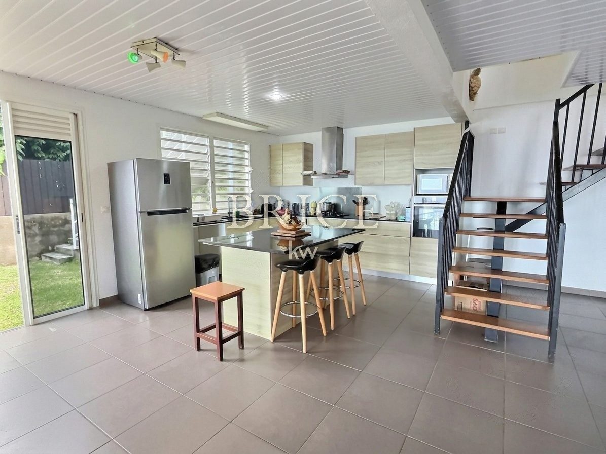 Maison F5 avec piscine et vue mer, Te Maru Ata