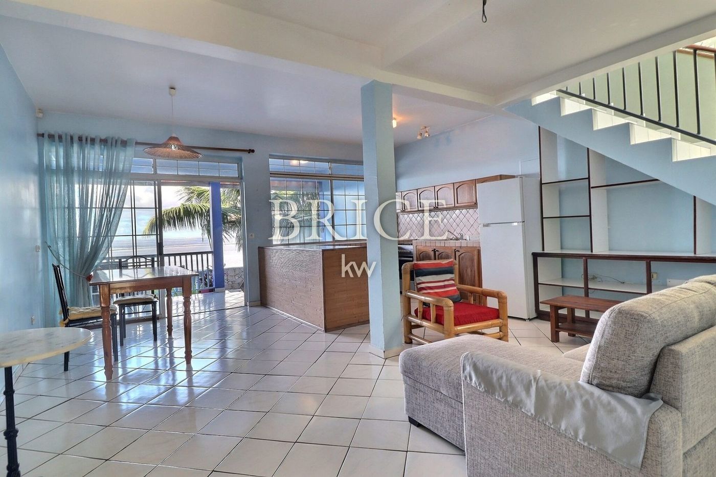 Duplex F3 avec piscine, résidence Fare Vaimiti