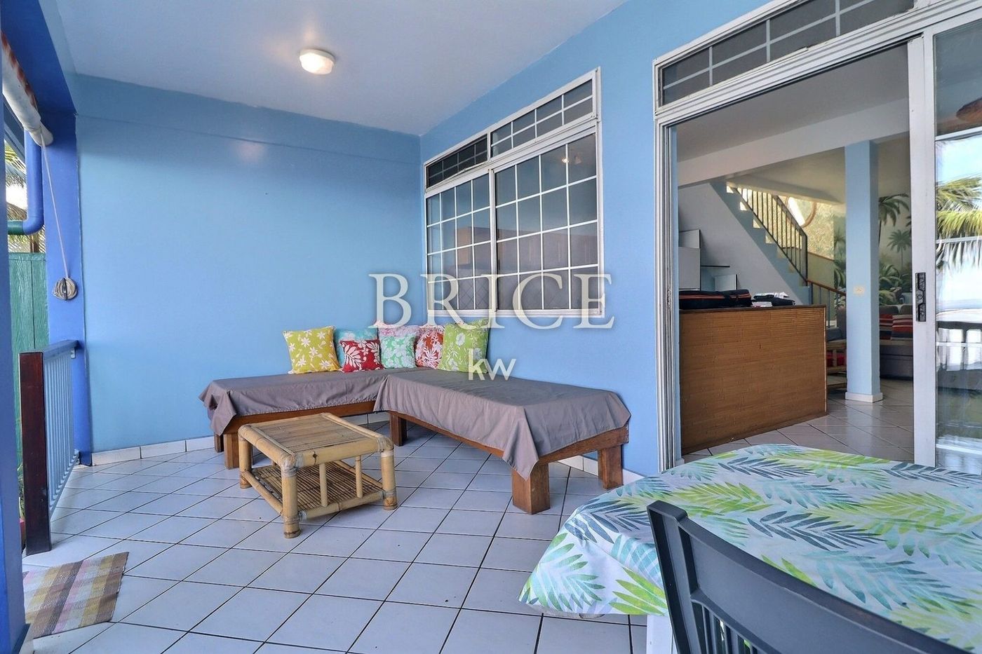 Duplex F3 avec piscine, résidence Fare Vaimiti