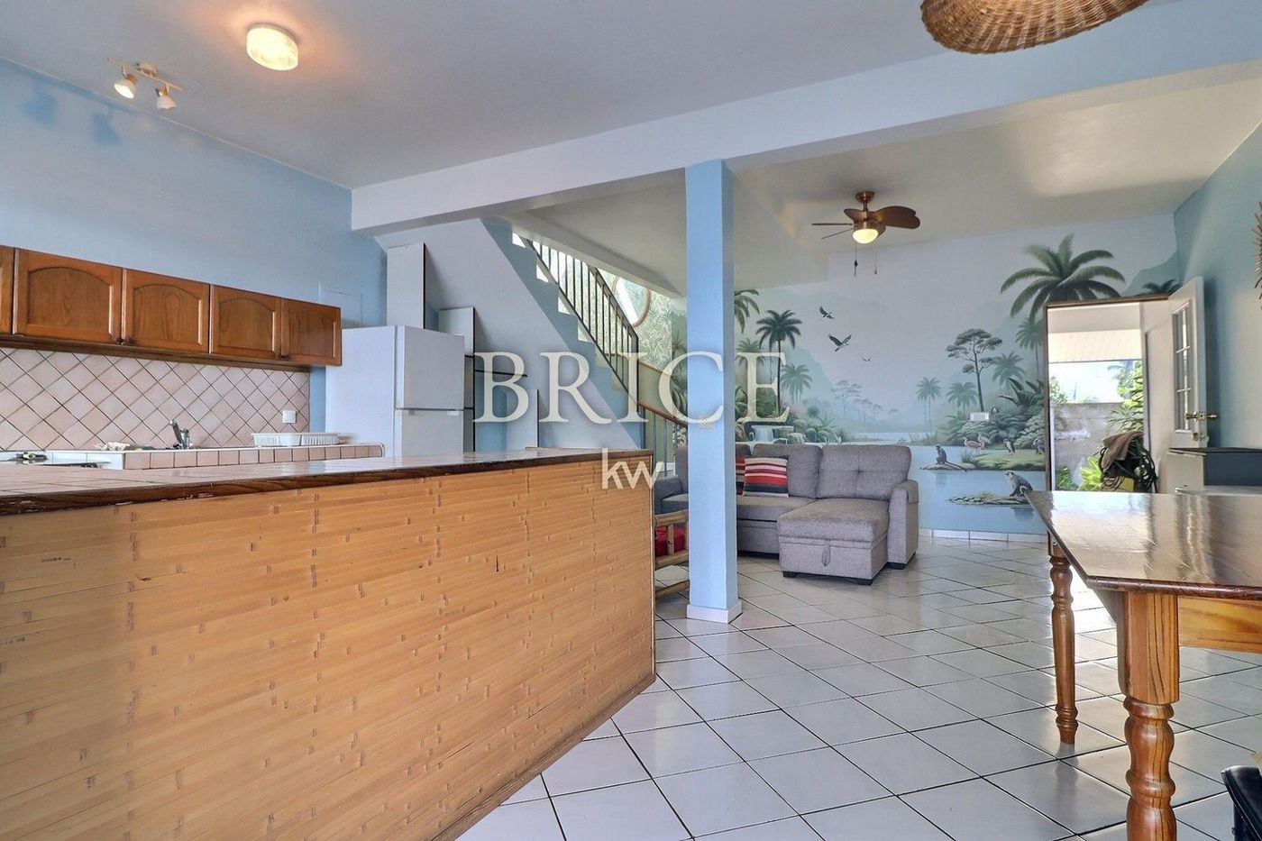 Duplex F3 avec piscine, résidence Fare Vaimiti