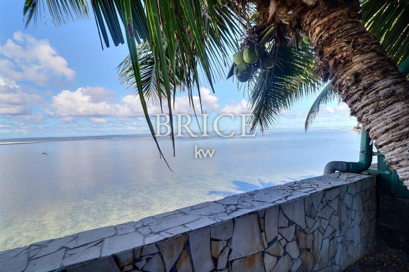Duplex F3 avec piscine, résidence Fare Vaimiti