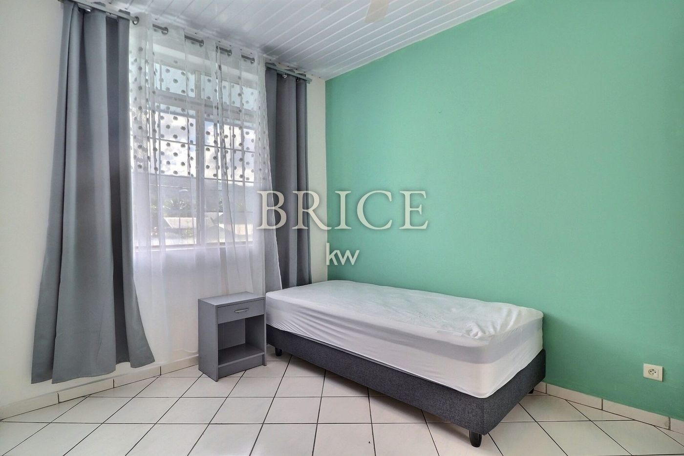 Duplex F3 avec piscine, résidence Fare Vaimiti