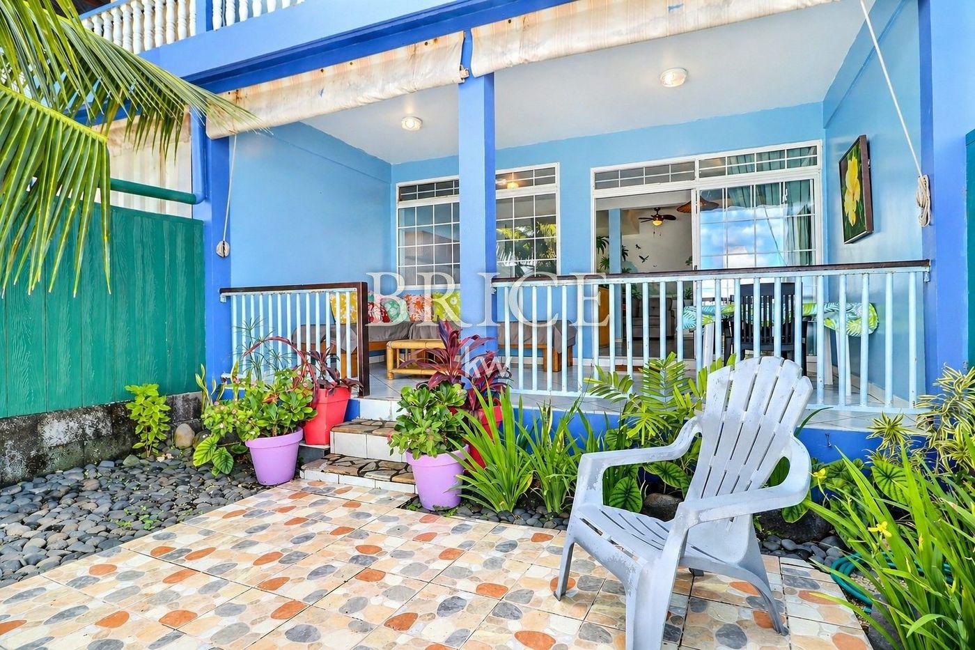 Duplex F3 avec piscine, résidence Fare Vaimiti