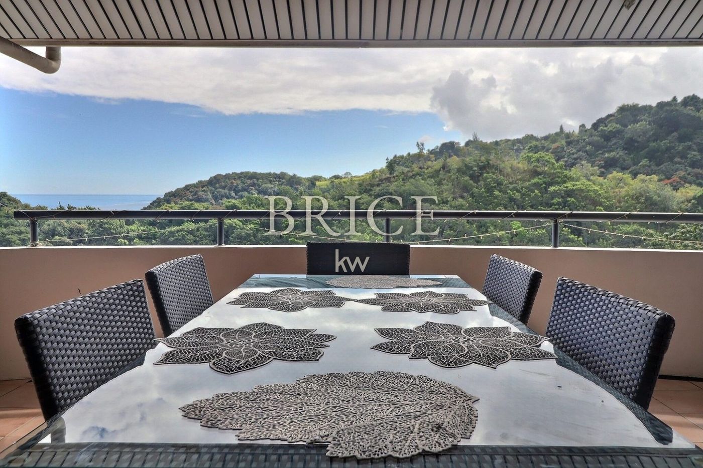 F5 au dernier étage, terrasse et vue Moorea