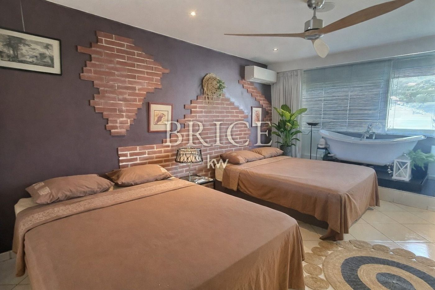 Loft au dernier étage, vue sur la rade