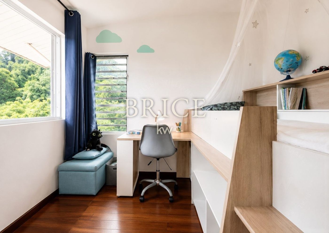 Villa F4 et sa pièce de vie de 80 m², vue Moorea